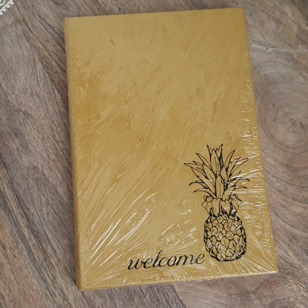 New Soha Pineapple Welcome Guest Book